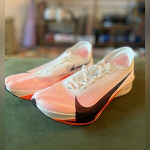 Nike Streakfly 2 Men’s 11 Brand New